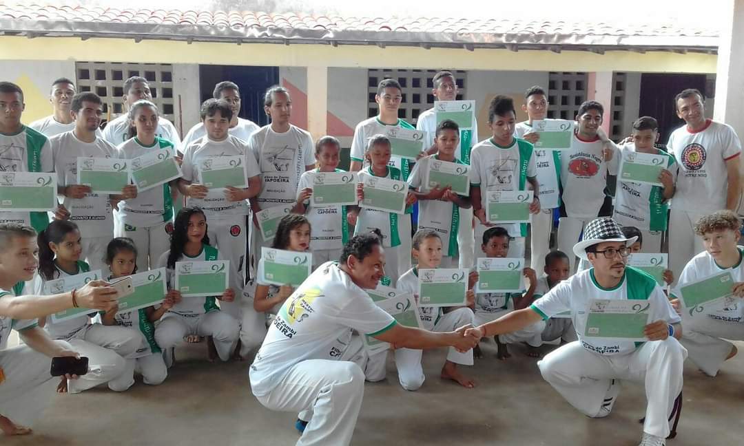 Conheça o ponto de cultura Centro Esportivo e Cultural Escurinha da Filhos de Zambi Capoeira Crato-CE